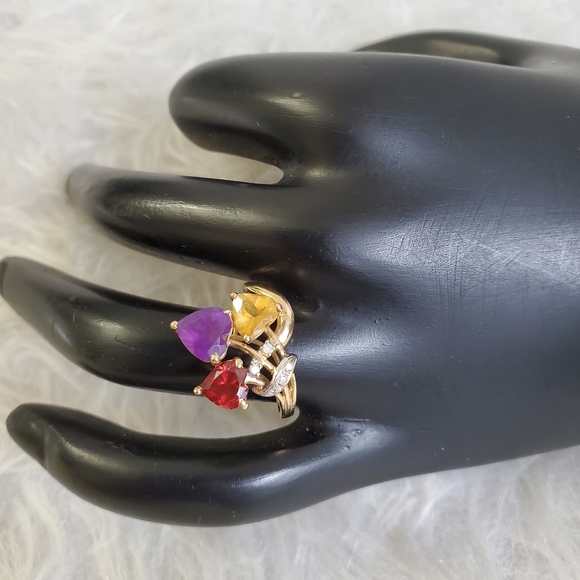 Watch Video / ‘Aurora Bouquet’ 14K Gold Diamond Heart Bouquet Gemstone Ring - Picture 6 of 8